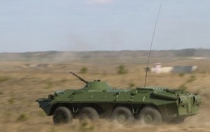 В Луганск ввели военную технику (+Видео)