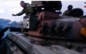Около Славянска самооборона остановила танк