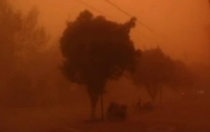 Мощная песчаная буря обрушилась на северо-запад Китая (+Видео)
