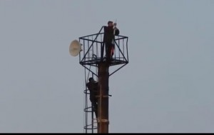 Возле КПП Должанский Луганской области подняли российский флаг (+Видео)