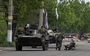 В сеть попало видео боя в Славянске 5 мая (+Видео)