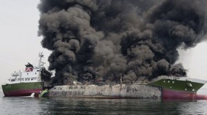 У берегов Японии взорвался танкер