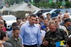 Кличко попросил майдановцев освободить здание Киевсовета