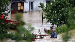 Из-за наводнений в Сербии погибли пять человек (+Видео)