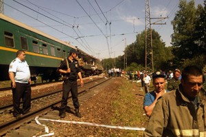 Число жертв крушения поездов в Подмосковье выросло до шести