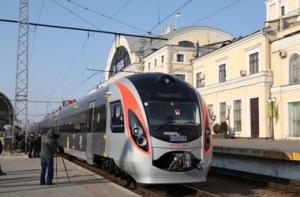 Поезд Hyundai вышел на новый маршрут Киев-Трускавец