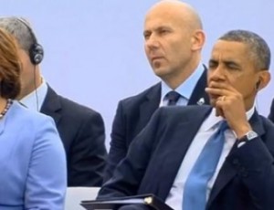 Обама уснул во время речи президента Польши (+Видео)