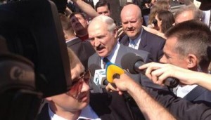 Лукашенко прокомментировал инаугурацию Порошенко