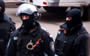 В Славянске милиционеров проверят на детекторе лжи на причастность к ДНР
