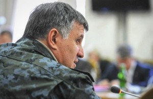 Угрозой изнасилования в СИЗО Аваков вызвал волну гнева в сети