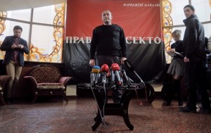 Ярош грозит Порошенко через двое суток идти на Киев