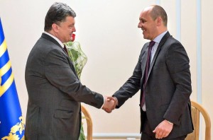 Порошенко принял отставку Парубия