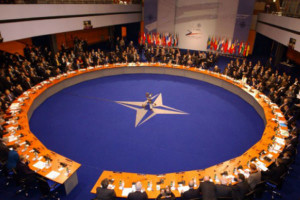 НАТО будет пытаться сохранить Договор по ракетам