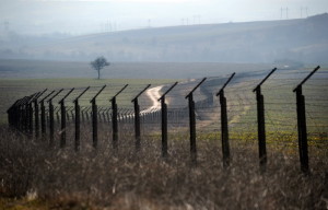 Яценюк одобрил проект строительства «Стены» на границе Украины и РФ