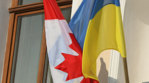 Канада исключает отмену виз для украинцев