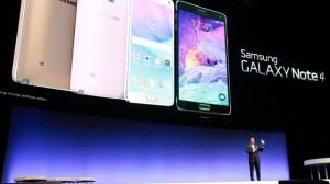 Samsung показал новый смартфон с изогнутым дисплеем
