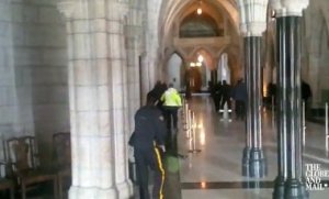 Неизвестный открыл стрельбу в парламенте Канады