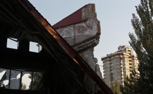 Боевики полностью уничтожили несколько домов в Донецке