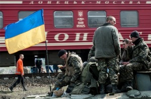 На окраинах Донецка идет бой