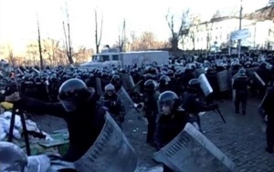 В сеть попало шокирующе видео снятое во время Евромайдана (+Видео)