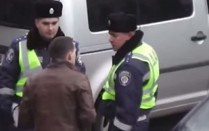 В Ровно неизвестный избил активиста на глазах у ГАИ (+Видео)