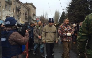 Захарченко водил по улицам Донецка колонну пленных киборгов (+Видео)