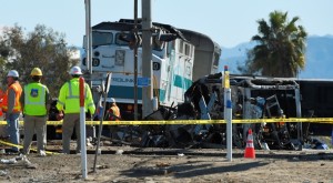 В Калифорнии поезд врезался в грузовик (+Видео)