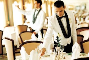 Сколько получают официанты в Киеве?