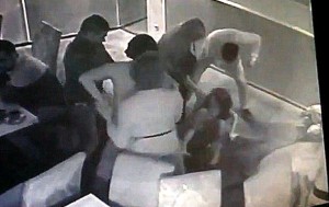 В днепропетровском кафе 8 марта мужчины избили женщин (+Видео)