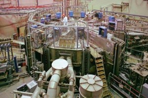 Молдавские рабочие сняли пять тонн меди с ядерного реактора в Москве