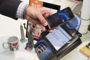 В Украине запустился Apple Pay