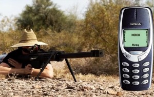 Блогеры устроили краш-тест Nokia 3310 противотанковым ружьем (+Видео)