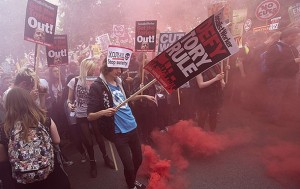 В Британии прошли многотысячные митинги против политики властей (+Видео)