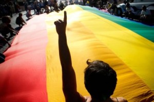 Против участников гей-парада в Станбуле применили водометы (+Видео)