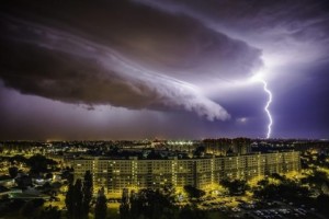На Польшу обрушилась мощная буря (+Видео)