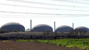 На севере Франции загорелась атомная электростанция