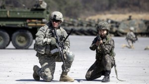США и Южная Корея начали военные учения на фоне угроз КНДР