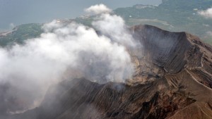 В Японии произошло еще одно извержение вулкана