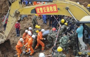 Оползень в Китае: найдены тела около 60 жертв