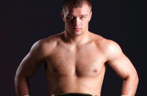 На чемпионский бой украинец Глазков может выйти под российским флагом