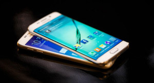 Samsung показала Galaxy S7 за неделю до анонса (+Видео)