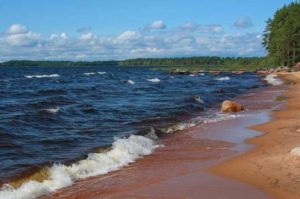 Шторм на озере в России унес жизни 11 детей