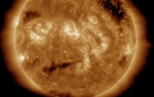 NASA показало “раздраженное лицо” Солнца