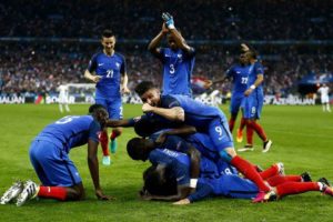 Франция обыграла Исландию в 1/4 финала Евро со счетом 5:2 (+Видео)