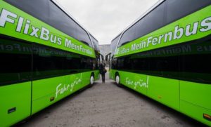 Во Львов будет ездить крупный автобусный лоукостер из Европы