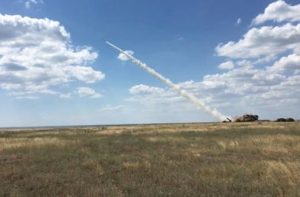 В Сети появились видео испытаний новой тактической ракеты украинского производства