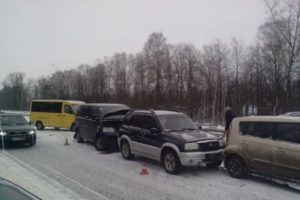 В Житомирской области 14 автомобилей попали в масштабное ДТП