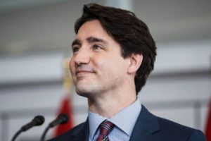 Трюдо пригласил в Канаду беженцев, которые не могут попасть в США из-за Трампа