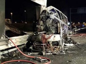 В Италии в ДТП сгорел автобус: 16 погибших (+Фото)