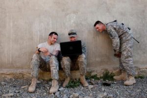 Американским солдатам запретили слушать музыку Slipknot, Korn и Nickelback
